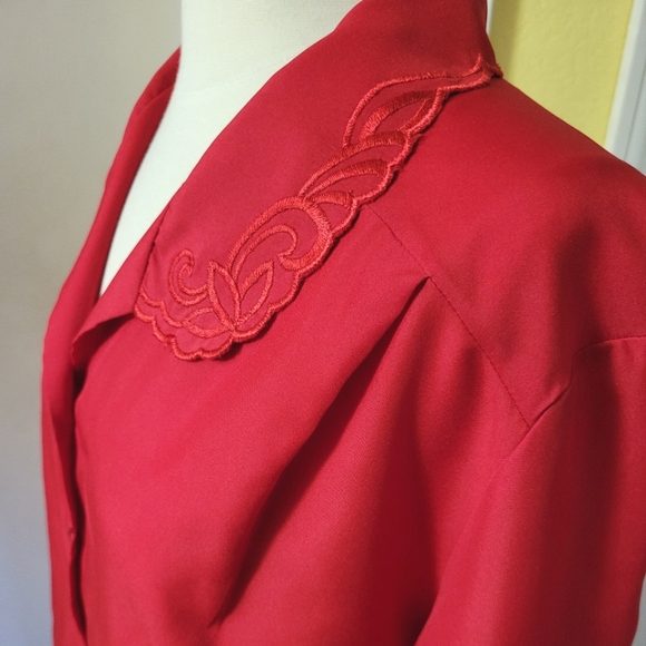 Beautiful Vintage Red Button Down Blouse made by Nikki - Picture 14 of 14